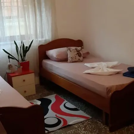 Kaftira House Guest Διαμέρισμα Τίρανα